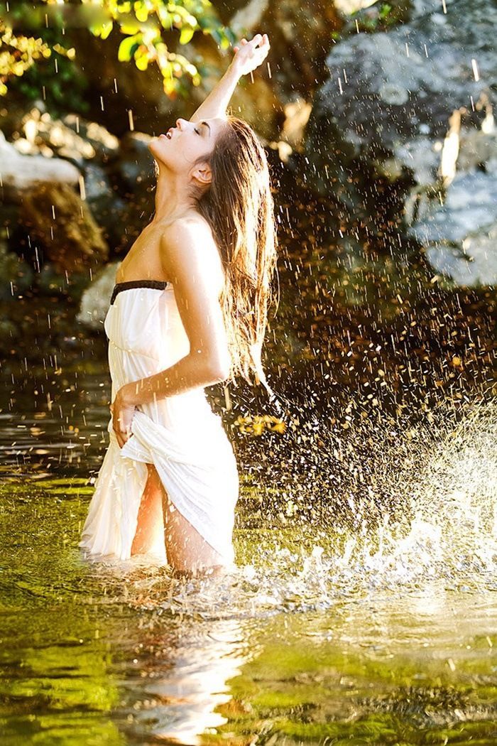 Marie Avgeropoulos in Bien Hoa