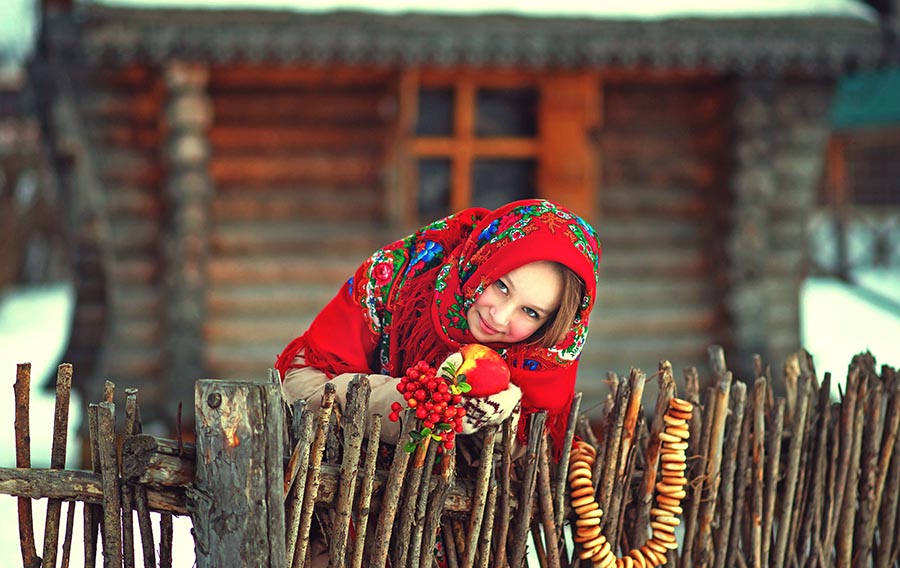Sexy girl Women in Slavic costumes in Bien Hoa