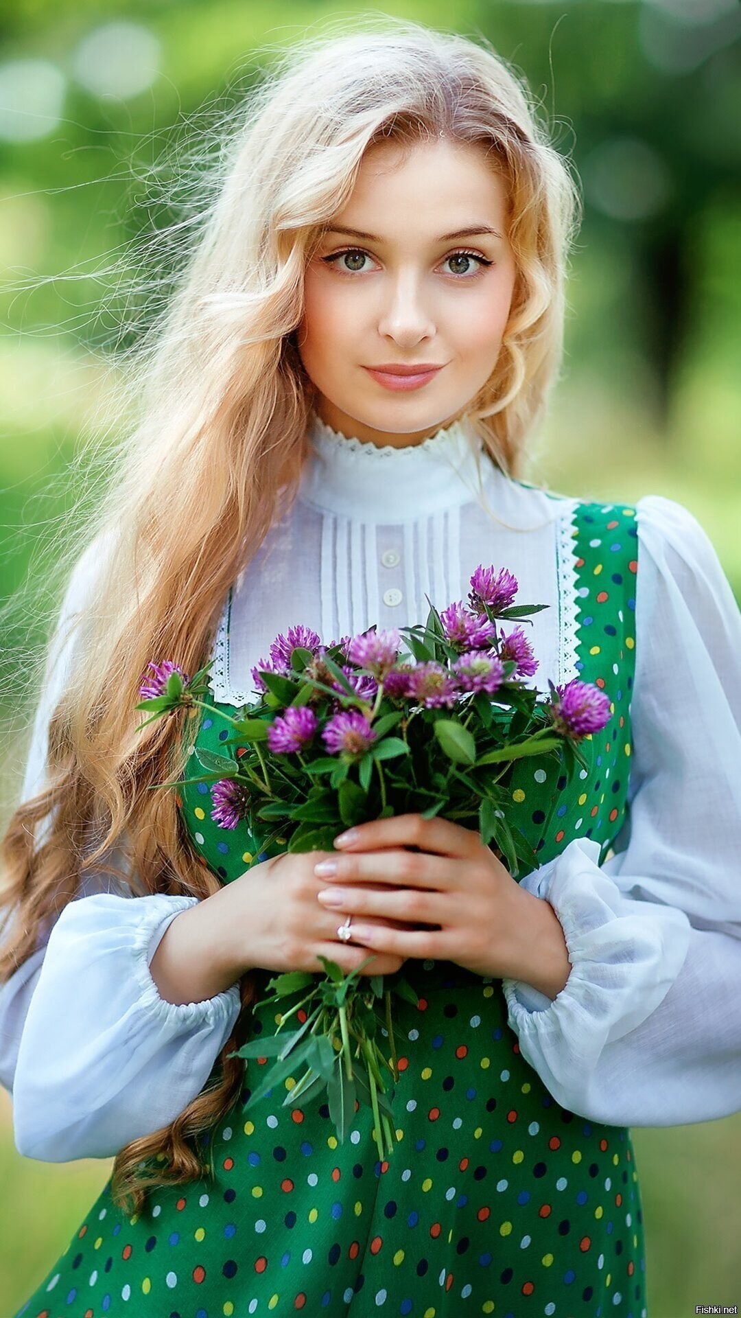 Girls in Slavic costumes in Bien Hoa